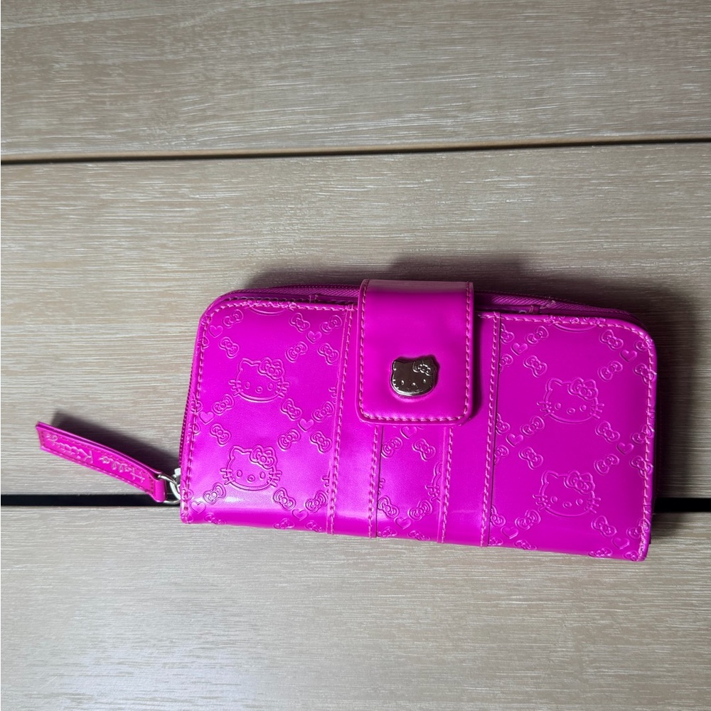 Hello Kitty Pink Embossed Wallet